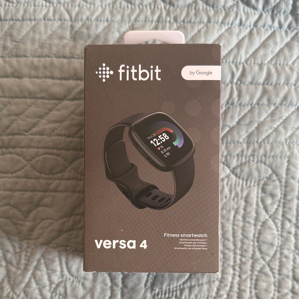 Fitbit Versa 4 Midnight Black Smartwatch